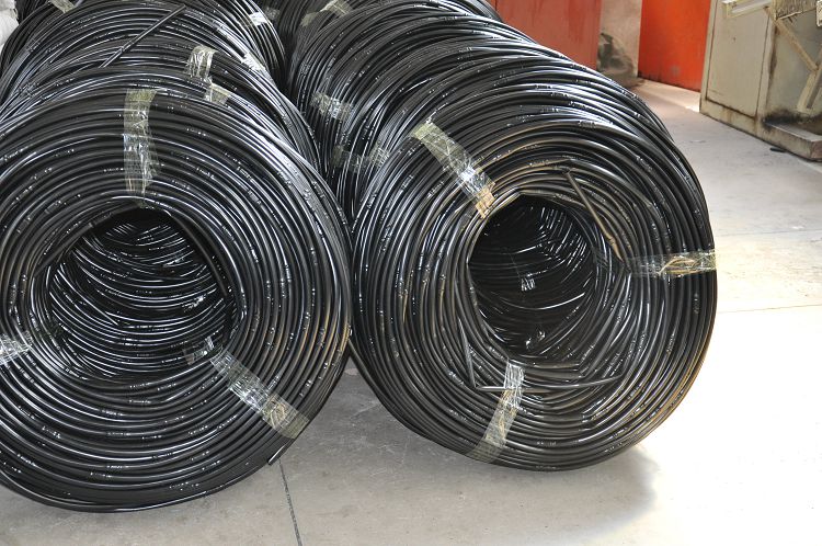 內鑲圓柱式滴灌管